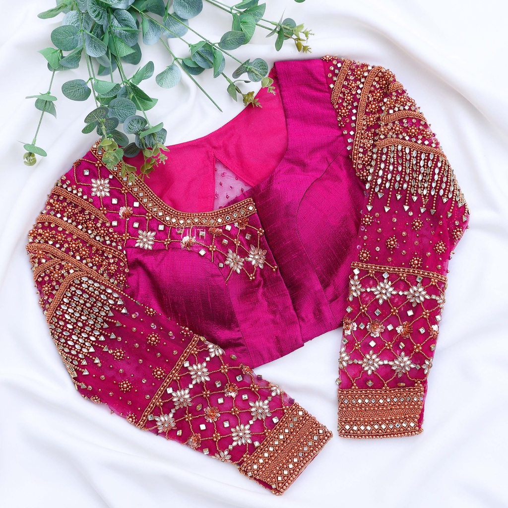 Adding a touch of elegance to my wardrobe with this stunning blouse.
