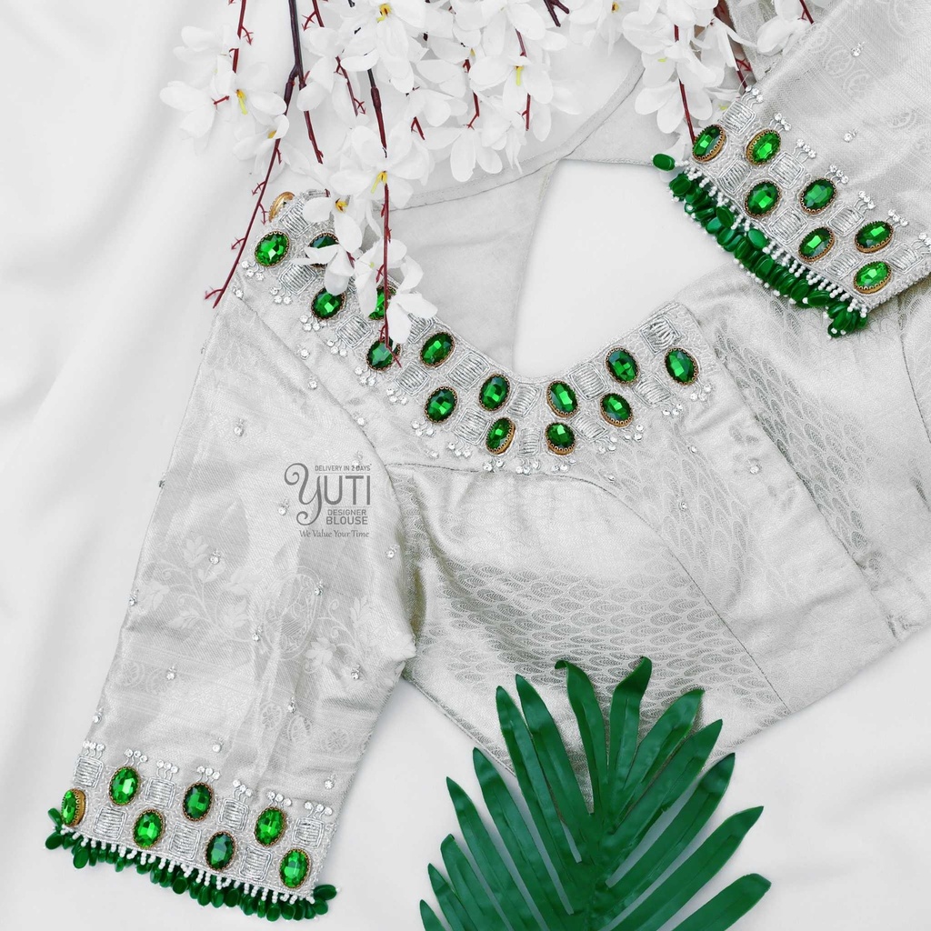 Silver blouse with emerald green fitting