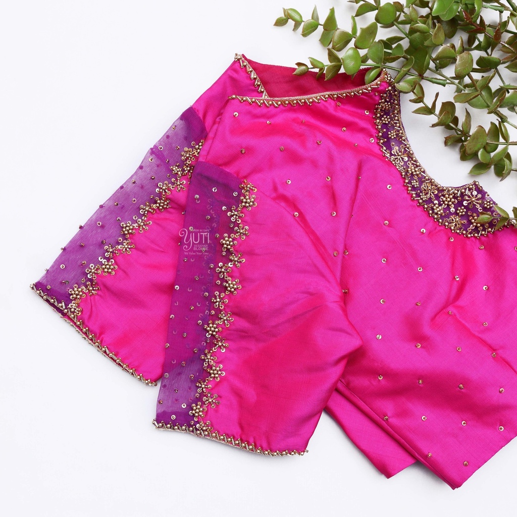 Feeling pretty in pink with this stunning blouse