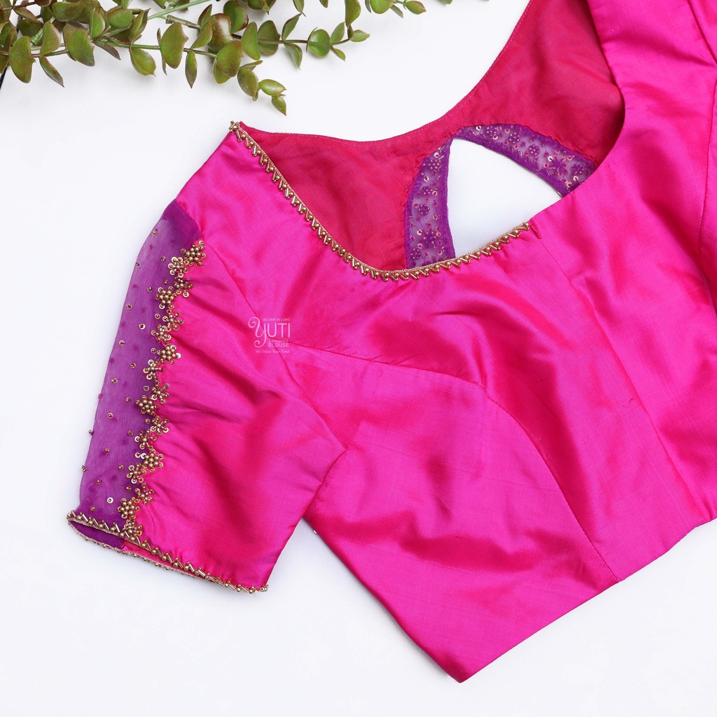 Feeling pretty in pink with this stunning blouse