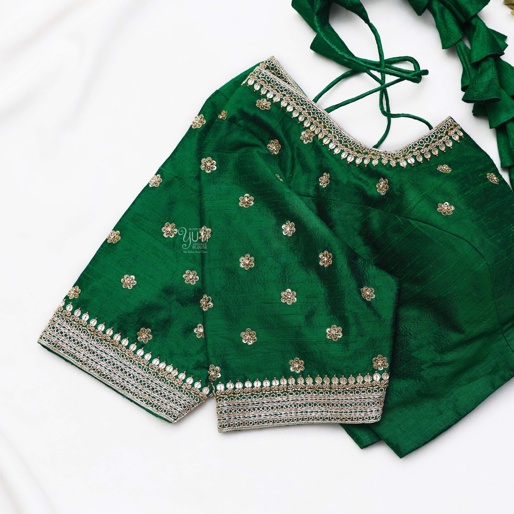 A stunning bridal blouse that exudes elegance and sophistication