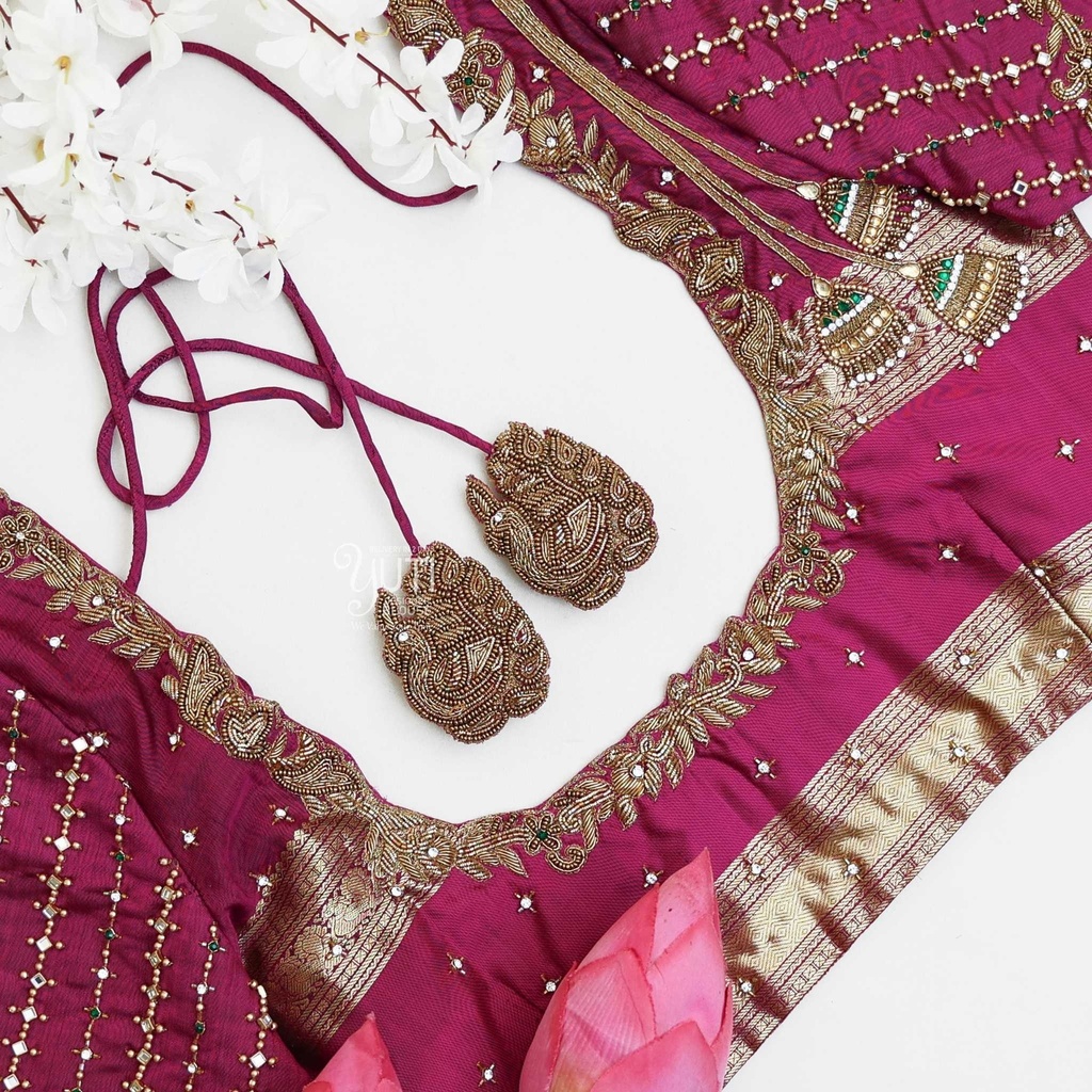 Magenta blouse with vertical line, jhumka