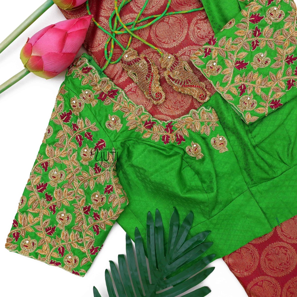 green-blouse-with-contrast-leaf-design-by-yuti-designer-3