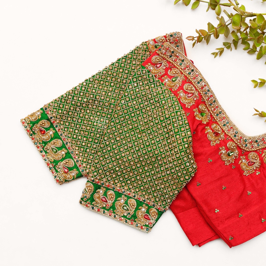 Strawberry embroidery blouse