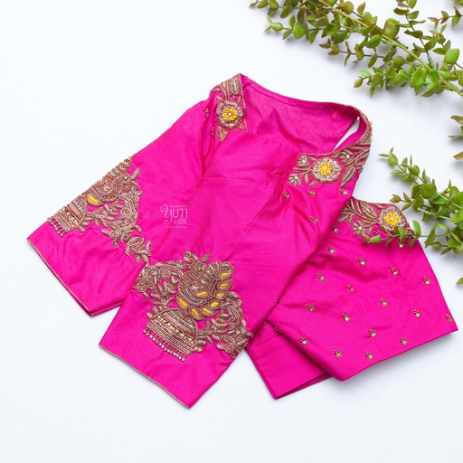 The ideal neon pink bridal blouse to enhance your wedding