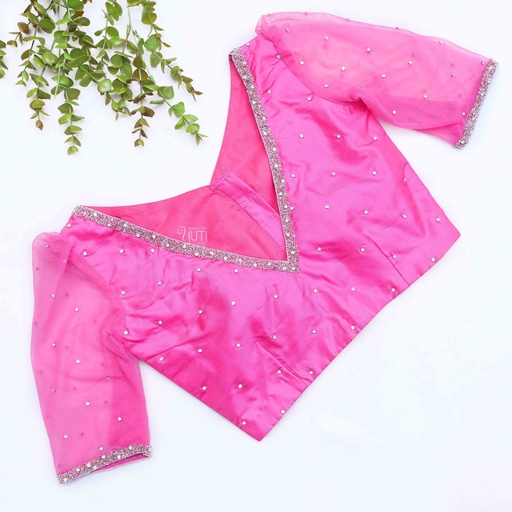 Fierce in this fuchsia pink embroidery blouse